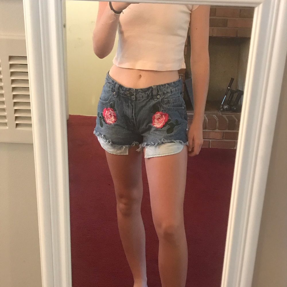 cotton on denim shorts, pink embroidered flowers!